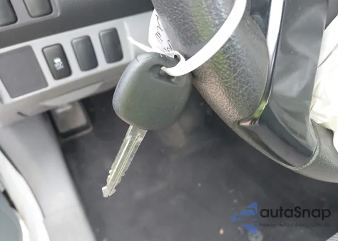 2014 Toyota Tacoma z USA, uszkodzony, nr VIN 5TFNX4CN9EX033139